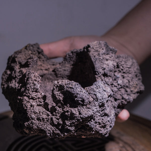 熔岩石造景盆 ( 灰黑色 ) Volcanic Rock Bonsai Pot